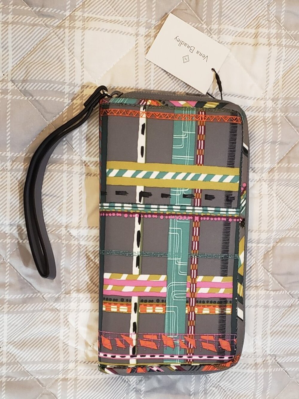 Vera Bradley Women's Midtown RFID wristlet wallet in "City Plaid" NWT - Picture 2 of 5